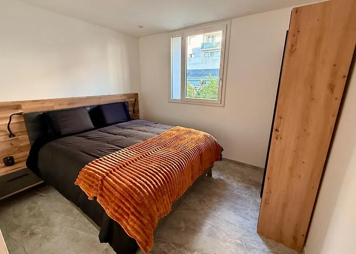 Διαμέρισμα Elegant & Spacious - 20 *