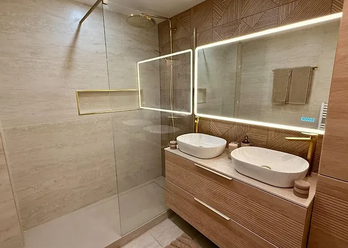Elegant & Spacious - 20